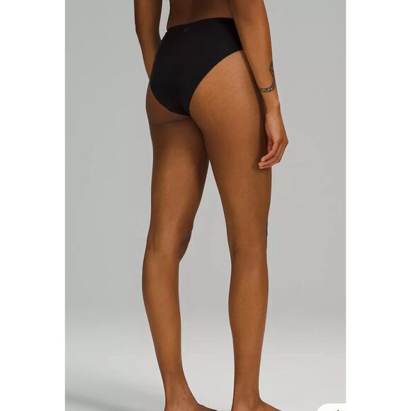 Lululemon Invisiwear Mid-Rise Bikini Size Large Underwear 5 Pack Black NIB - Picture 4 of 8